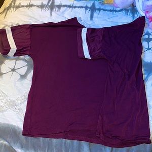 Me To We burgundy blouse size L